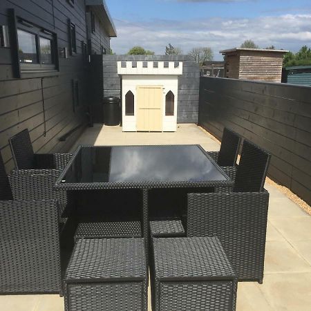 Willow Court Farm Studio South & Petting Farm, 8 Mins From Legoland & Windsor, 15 Mins From Lapland Uk Luaran gambar