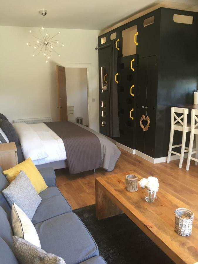 Willow Court Farm Studio South & Petting Farm, 8 Mins From Legoland & Windsor, 15 Mins From Lapland Uk Luaran gambar