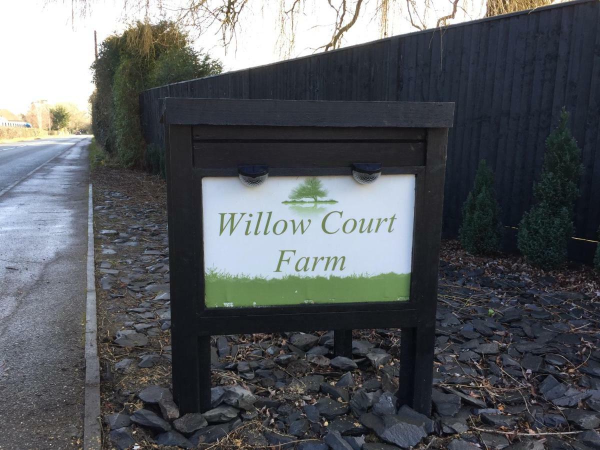 Willow Court Farm Studio South & Petting Farm, 8 Mins From Legoland & Windsor, 15 Mins From Lapland Uk Luaran gambar